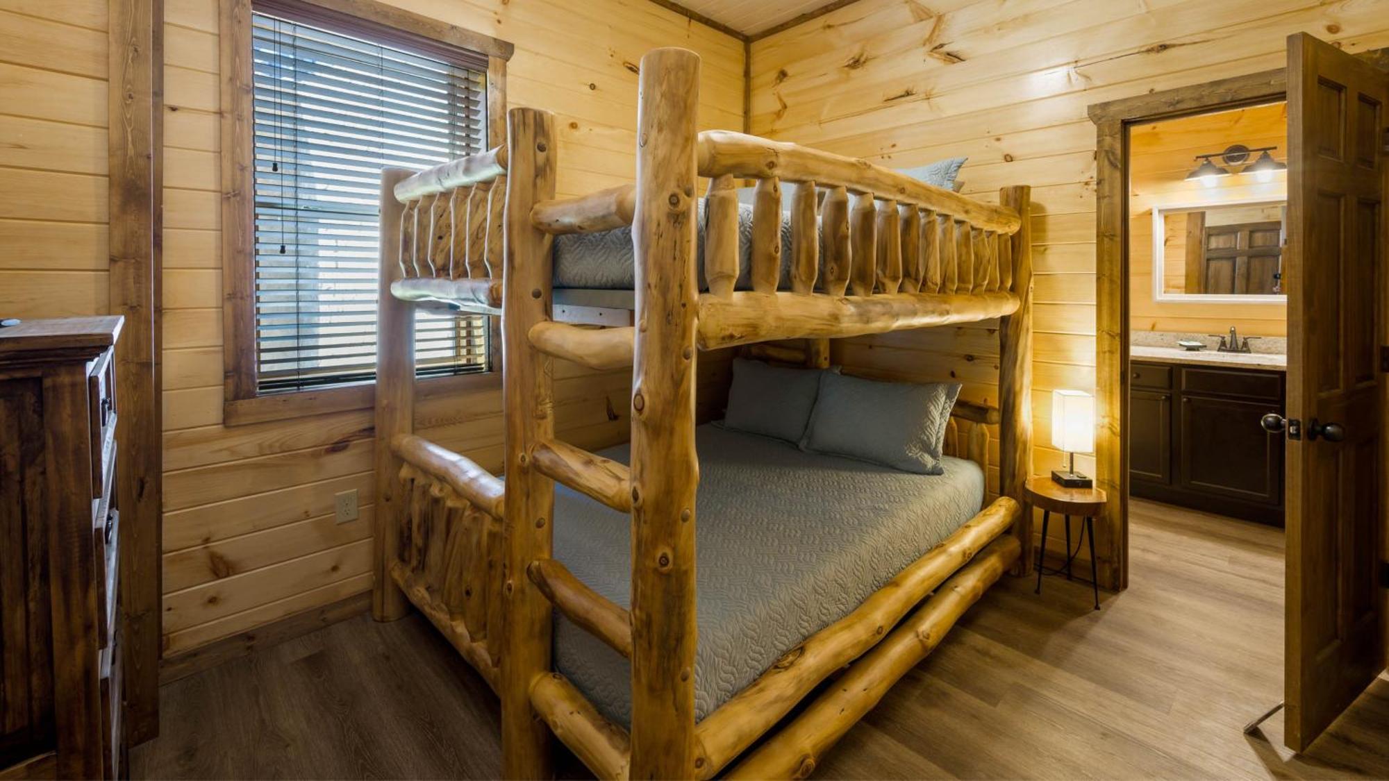 Liberty Lodge - Family Getaway With Pool, Hot Tub, Arcade & Dogs Pigeon Forge Eksteriør bilde