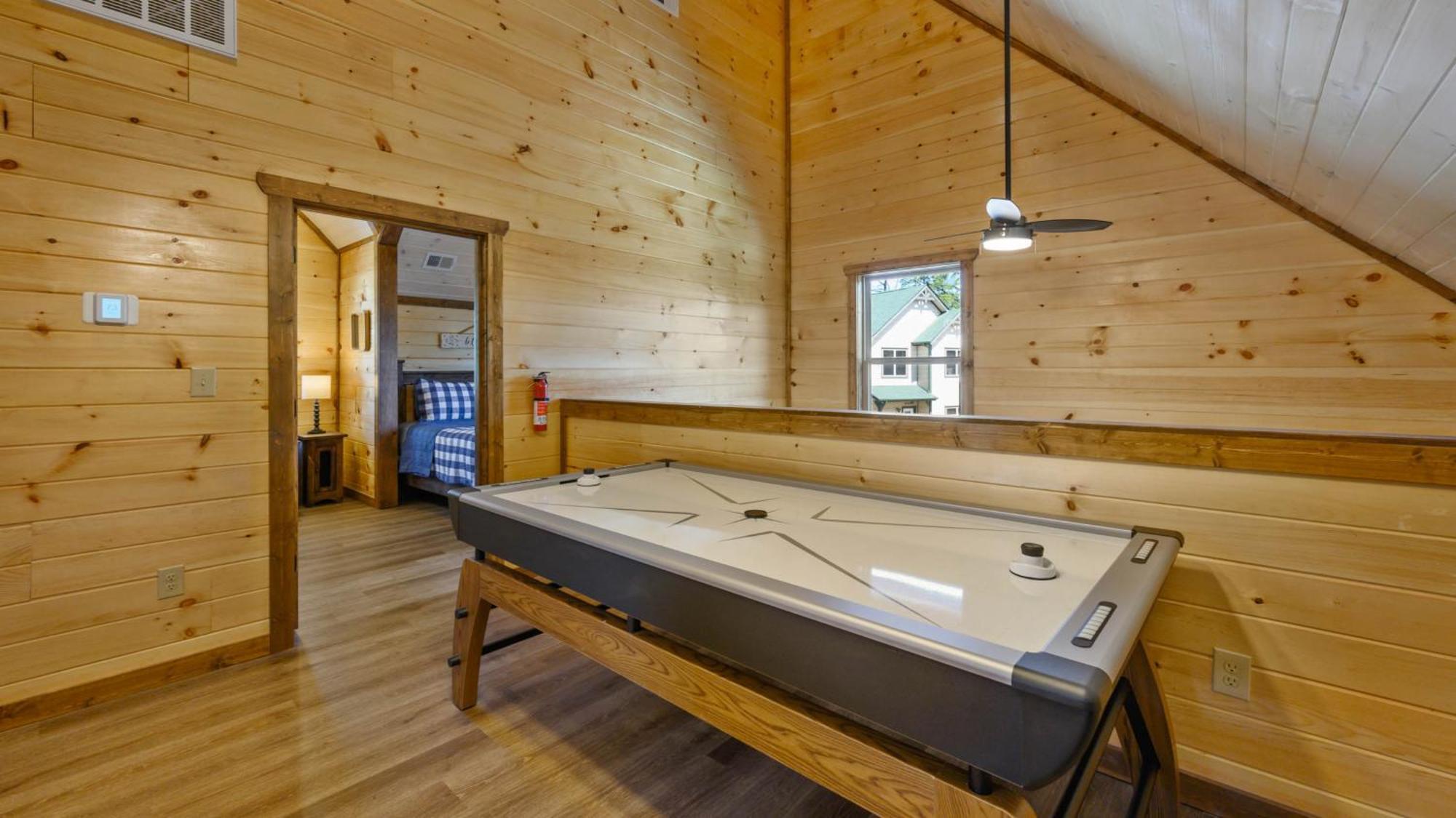 Liberty Lodge - Family Getaway With Pool, Hot Tub, Arcade & Dogs Pigeon Forge Eksteriør bilde